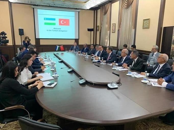 TOBB Başkanı M.Rifat Hisarcıklıoğlu ile Ferudun Torunoğlu Türk Keneşi Özbekistan İş ve Yatırım Forumuna Katıldı